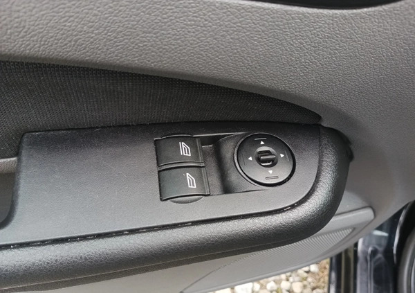 Ford Focus cena 16800 przebieg: 180000, rok produkcji 2010 z Raciąż małe 301